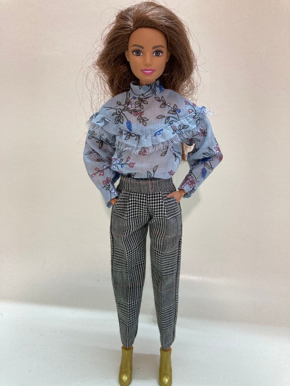 Blue or White Floral Blouse and Checkered Trousers for Barbie Doll