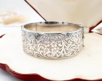 Vintage 1940s Etched Sterling Silver Bangle Bracelet: Foliate Floral Chunky Heavy - 7"