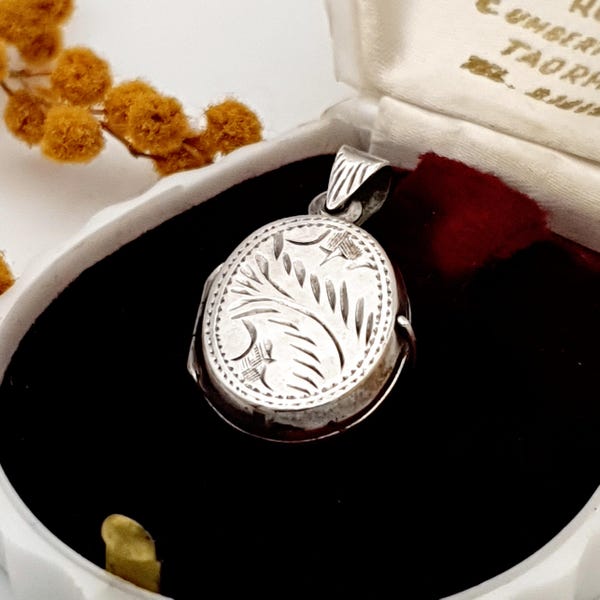 Vintage Ranke geätzt solide 925 Sterling Silber kleine ovale minimalistische Medaillon Anhänger