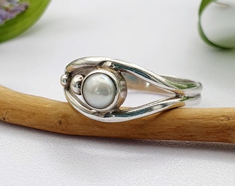 Vintage faux silver pearl modernist solid 925 sterling silver ring, UK Q1/2, US 8.5, EU 58.5