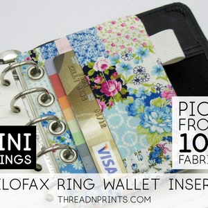 Filofax Metropol ミニオーガナイザー用クレジットカードホルダーエンベロープ | サイズ ミニ、リング 5 個、FEAT01 R07 ブルー ピンク フラワー