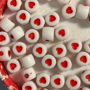 100 pieces Alphabet Beads Heart spacers