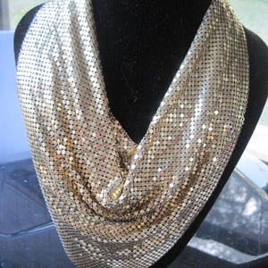 1 pcs Flat spider mesh with a plated Rhodium finish, 12&quot; x 12&quot;x 17&quot;
