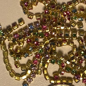 15 gramów Swarovski Lt Multi Chain, 13 kamieni na sztukę, ponad 20 sztuk w partii