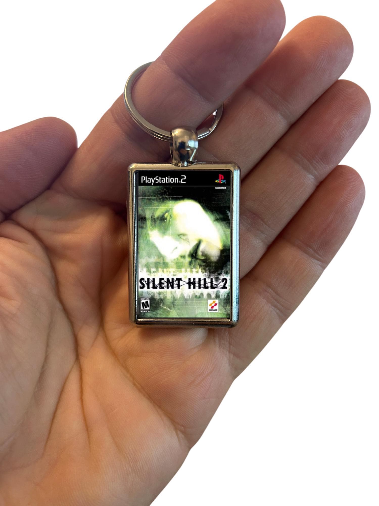 TGS 2bro STRAY SILENT HILL アクリルキーチェーン Silent Hill 2 Metal Keyring – Survival Horror Gaming Gift – PS2