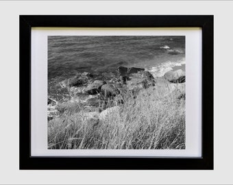 Photographie de paysage marin en noir et blanc encadrée