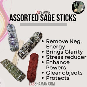 Puede incluir: Barritas de salvia surtidas para la limpieza con humo, incluyendo salvia blanca, palo santo y salvia roja. El texto de la imagen dice "LAB SHAMAN ASSORTED SAGE STICKS" y "LABSHAMAN.COM". Los beneficios de la limpieza con humo se enumeran: Eliminar la energía negativa, Traer claridad, Reducir el estrés, Mejorar los poderes, Limpiar objetos, Proteger.