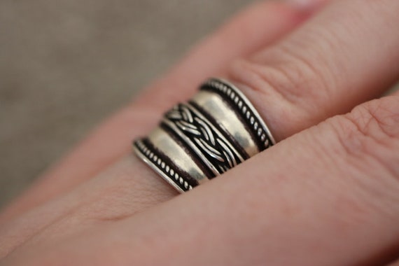 Celtic Design Sterling Silver Ring - size 8.5