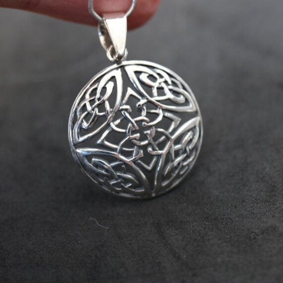 925 Silver Eternal Knot Pendant