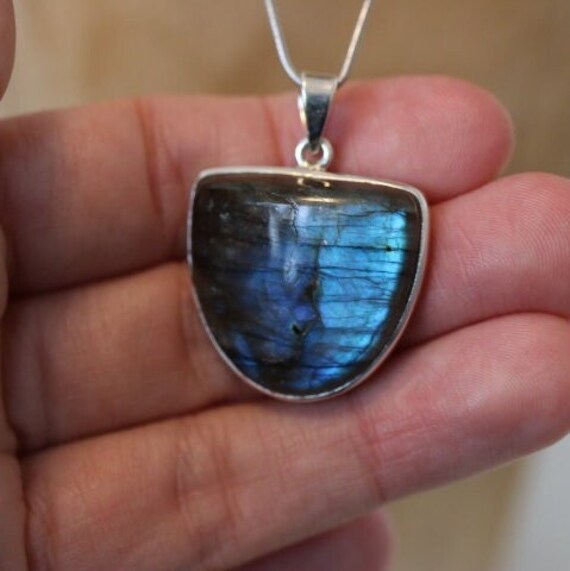 Labradorite Pendant | 925 Sterling Silver