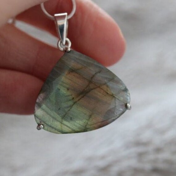 Labradorite Pendant | 925 Sterling Silver