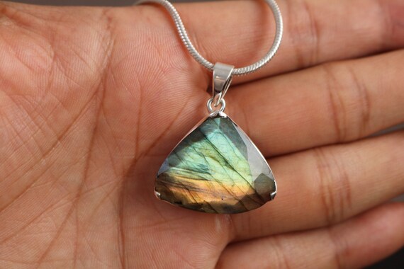 Labradorite Pendant | 925 Sterling Silver