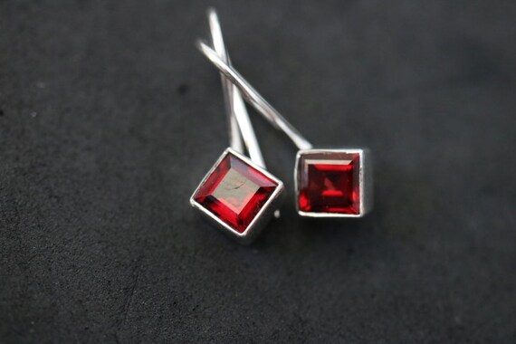 Garnet Earrings | 925 Sterling Silver