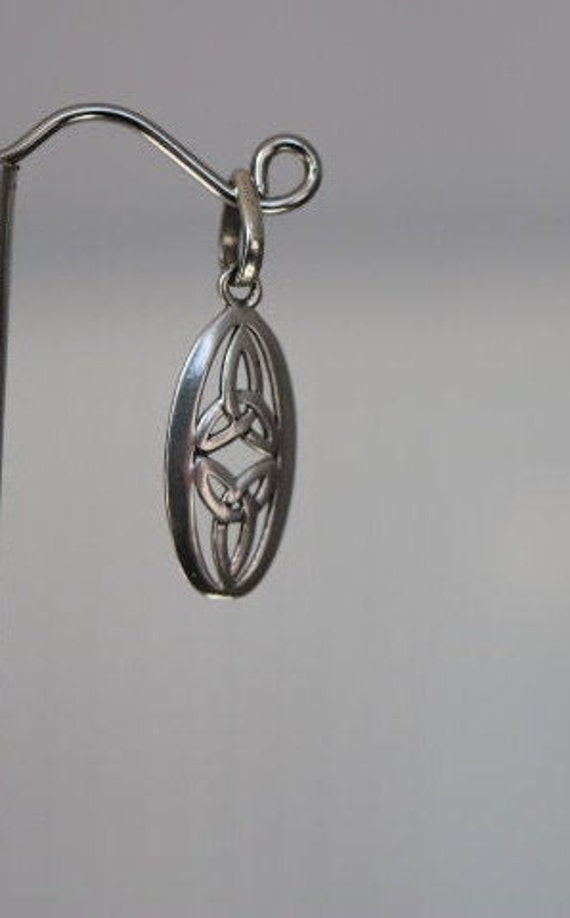 Trinity Knot Pendant | 925 Sterling Silver