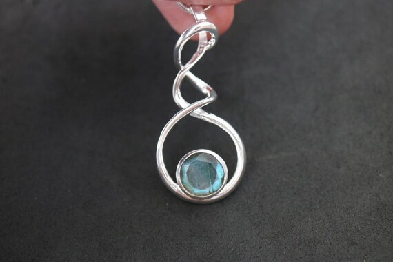 Labradorite  Pendant | 925 Sterling Silver