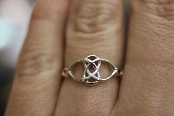 Celtic Knot Ring| Sterling Silver| Infinity Knot| Celtic Jewellery| Celtic Knot| Scottish Jewellery| Edinburgh| Handmade (T01/R0280)
