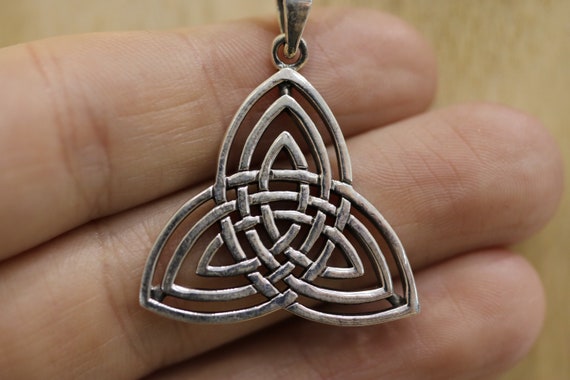 Trinity Knot Pendant | 925 Sterling Silver
