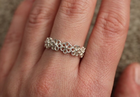 925 Silver Flower Design Band/Ring