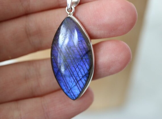 Labradorite Pendant | 925 Sterling Silver