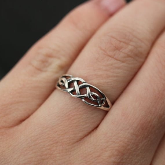 Eternal Knot Design Sterling Silver Ring