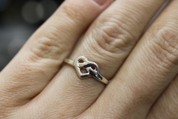 Celtic Knot Ring| Sterling Silver| Heart Shaped| Celtic Heart| Eternal Knot | Celtic Jewellery| Celtic Knot| Scottish| Edinburgh (T01/R0063)