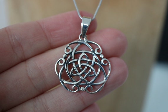 Trinity Knot Pendant | 925 Sterling Silver