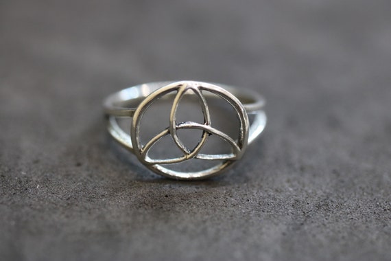 Celtic Trinity Knot Ring | 925 Sterling Silver