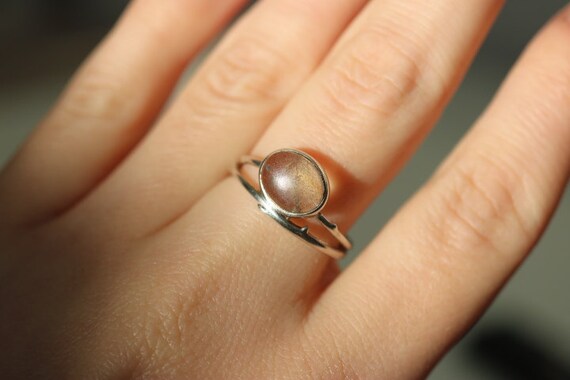 925 Silver Ring with Labradorite