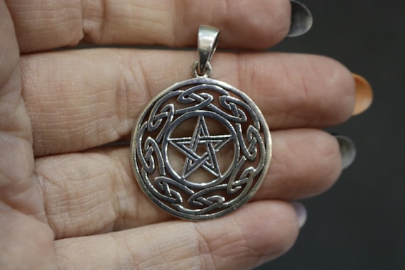 Eternal Knot Pendant with Pentagram