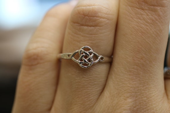 Celtic Knot Ring| Sterling Silver| Infinity Knot| Celtic Jewellery| Celtic Knot| Scottish Jewellery| Edinburgh| Handmade (T01/R0280)