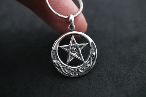 Eternal Knot Pendant with Pentagram | 925 Silver