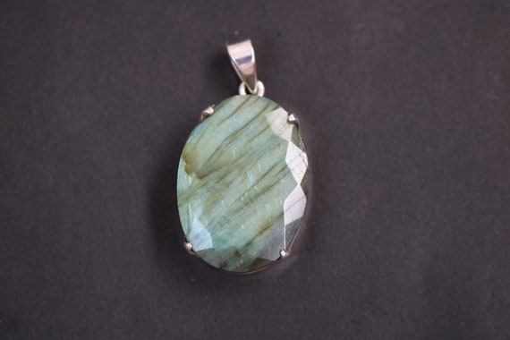 Labradorite Pendant | 925 Sterling Silver