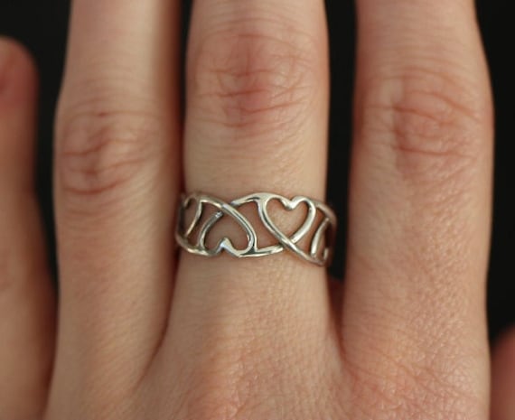 Hearts Link Sterling Silver Ring