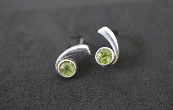 Peridot Stud Earrings | 925 Stering Silver