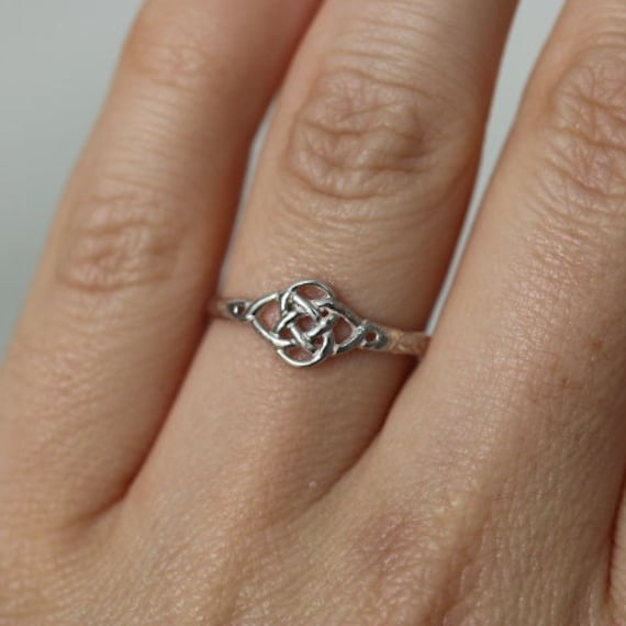 Celtic Knot Ring| Sterling Silver| Infinity Knot| Celtic Jewellery| Celtic Knot| Scottish Jewellery| Edinburgh| Handmade (T01/R0280)