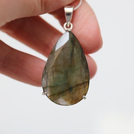 Labradorite Pendant | 925 Sterling Silver