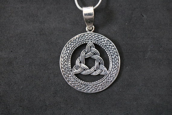 Trinity Knot Pendant | 925 Sterling Silver