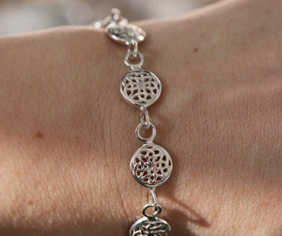 Celtic Knot Bracelet| Trinity Knot Chain bracelet| Sterling Silver| Celtic Jewellery| Scottish Jewellery| Scotland| Handmade