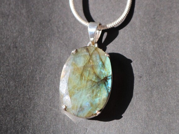 Labradorite Pendant | 925 Sterling Silver