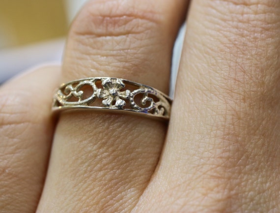 Celtic Flower Ring| Sterling Silver| Celtic Jewellery| Celtic Knot| Scottish Jewellery| Scotland| Edinburgh| Handmade