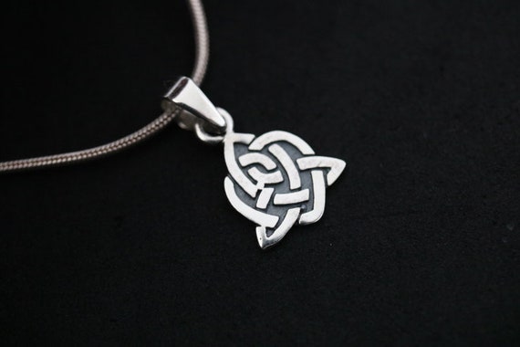 Trinity Knot Pendant | 925 Sterling Silver