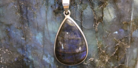 Labradorite Pendant | 925 Sterling Silver