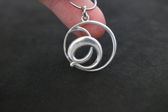 Sterling Silver Modern Design Round Shaped  Pendant