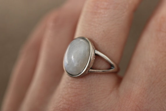 Rainbow Moonstone 925 Silver Ring