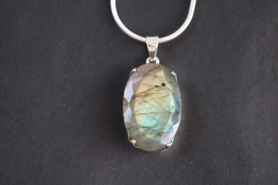 Labradorite Pendant | 925 Sterling Silver