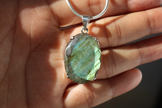 Labradorite Pendant | 925 Sterling Silver