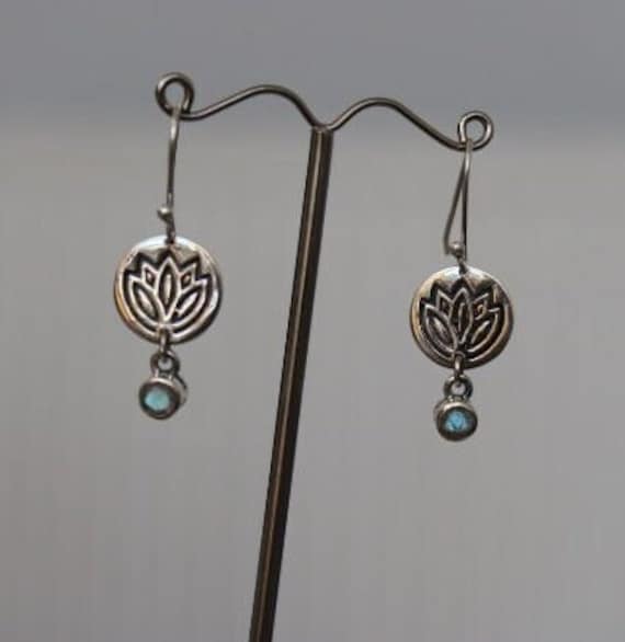 Labradorite Earrings with Lily  | 925 Sterling Silver