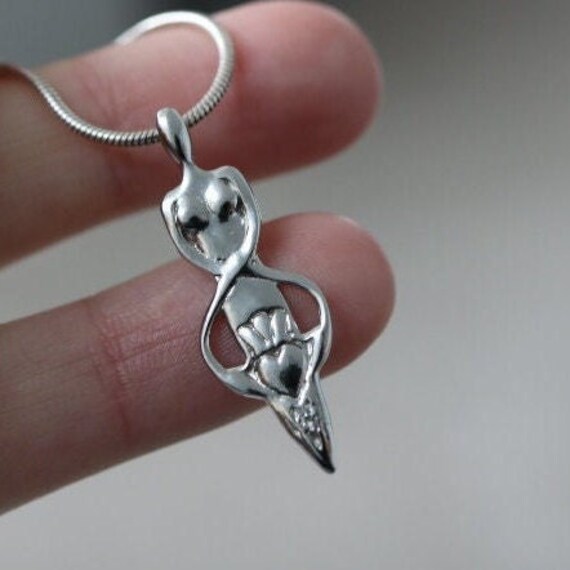 Claddagh Design Pendant | 925 Sterling Silver