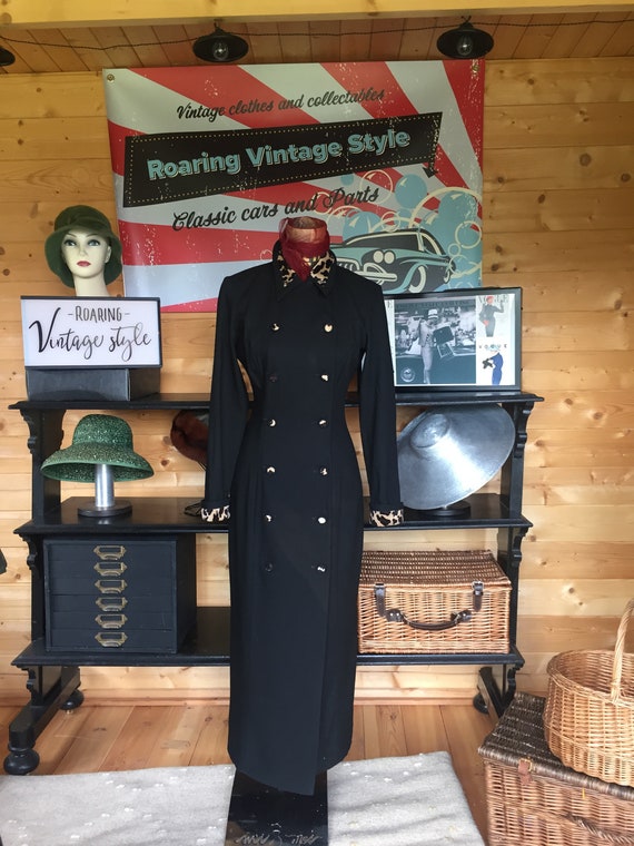 Vintage wiggle dress
