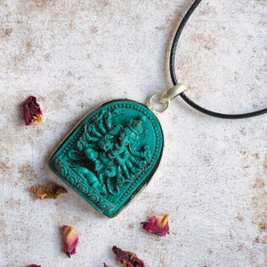 LARGE GANESH PENDANT / Carved Ganesha / made in Nepal / Hippie Boho Necklace / Ethnic Jewellery / Elephant Pendant / Hindu pendant